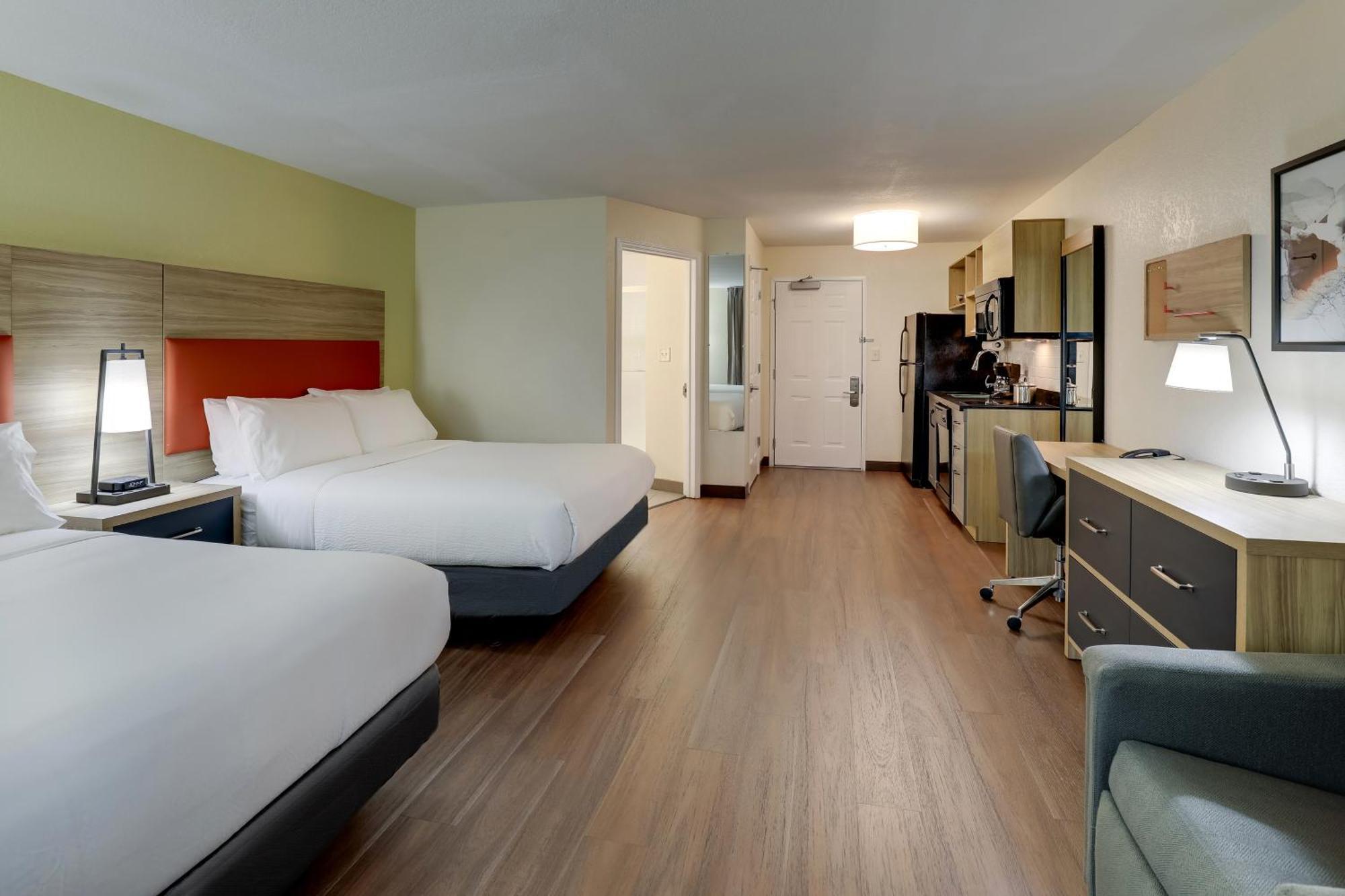 Candlewood By Ihg Hotel