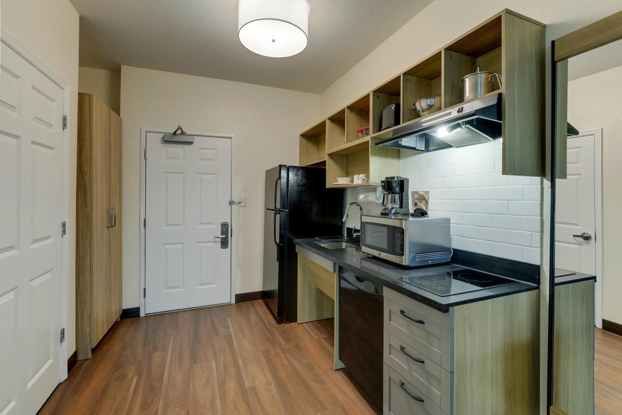 Candlewood By Ihg 3*