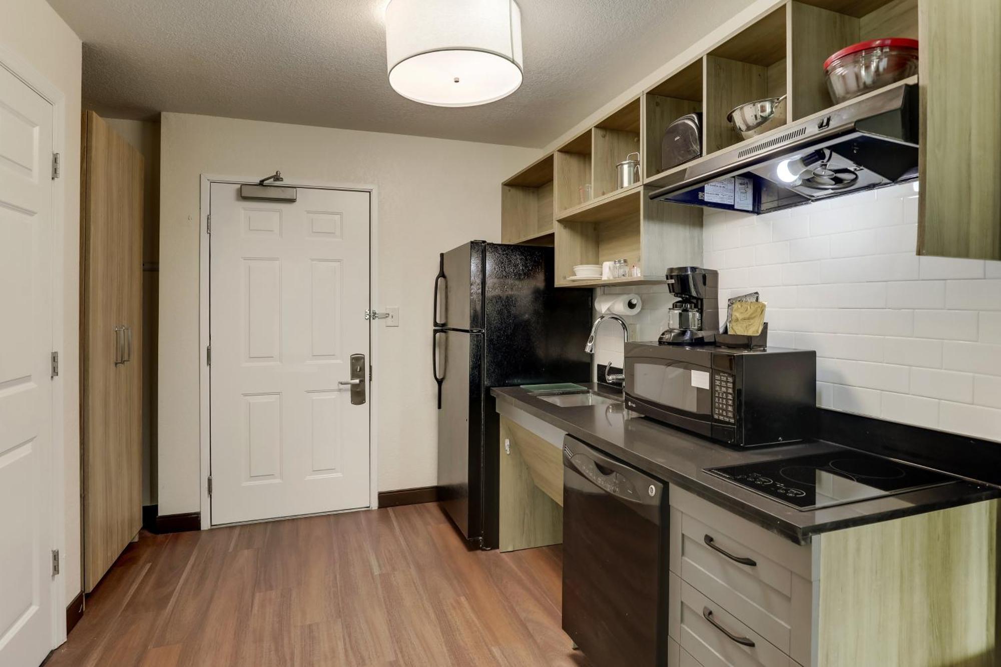 Candlewood By Ihg Lexington