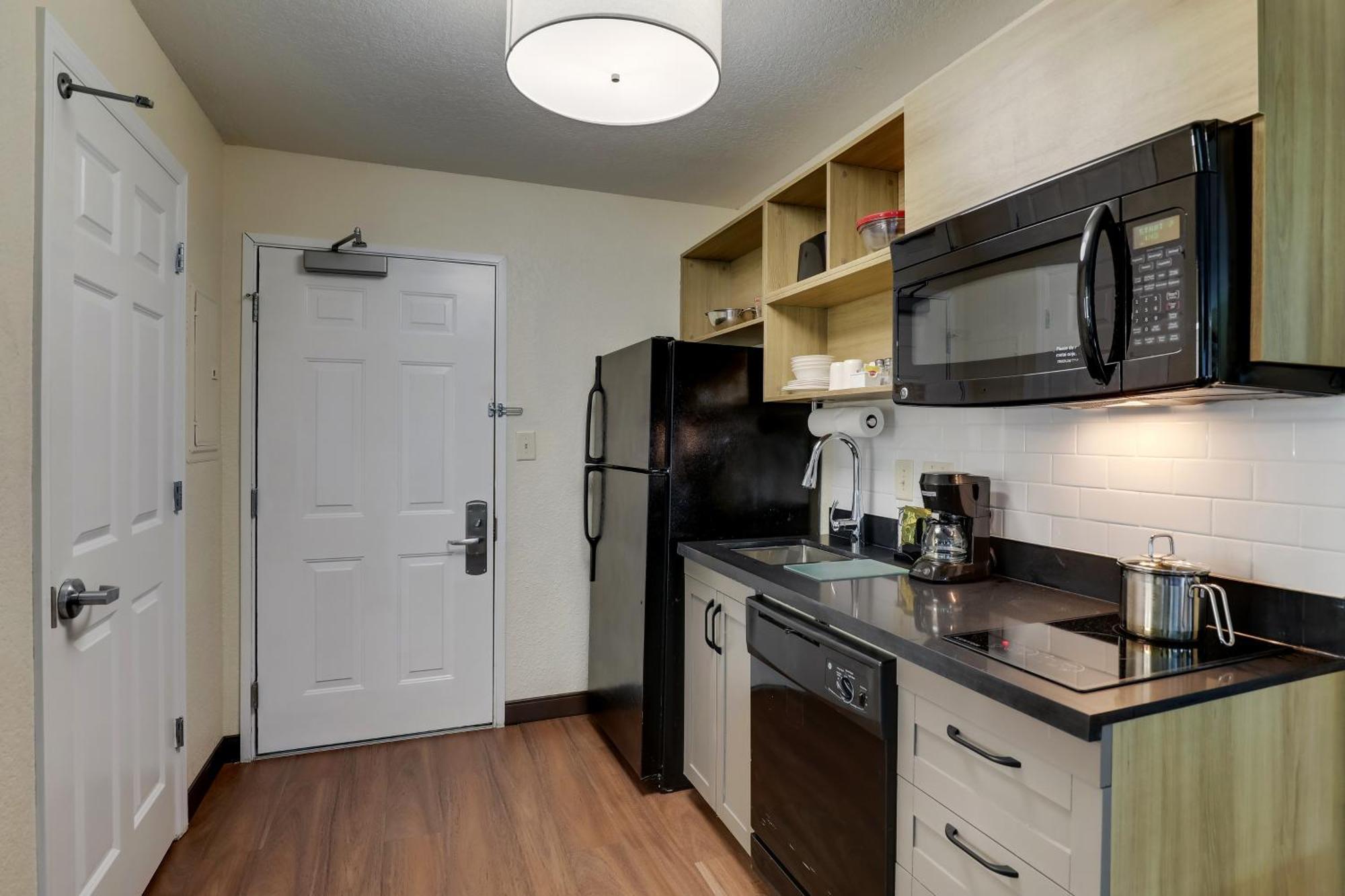 Candlewood By Ihg Lexington
