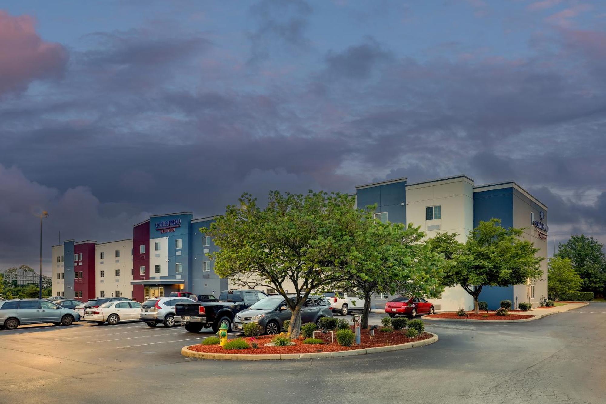 Hotel Candlewood By Ihg 3*