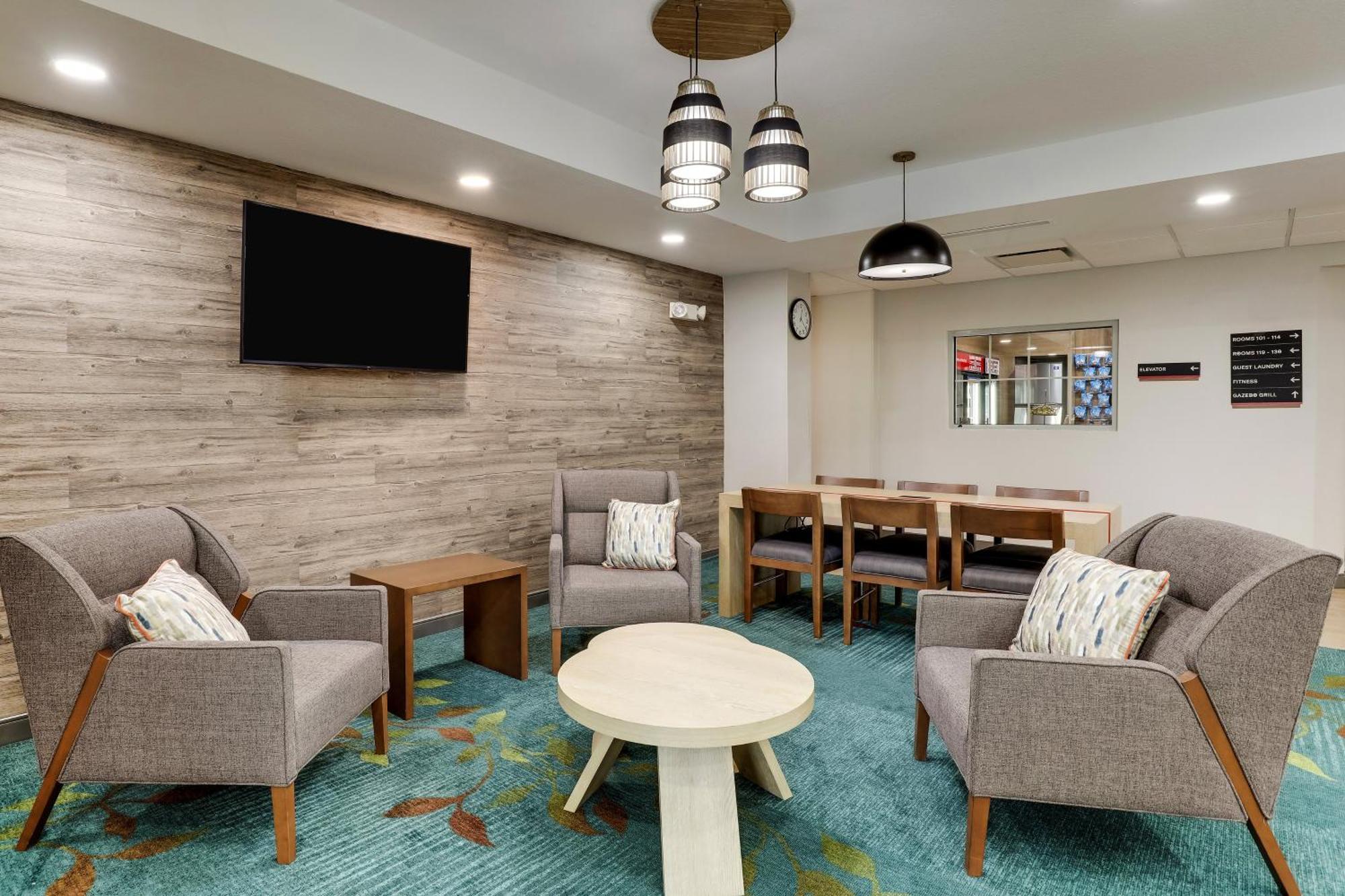 Candlewood By Ihg Lexington