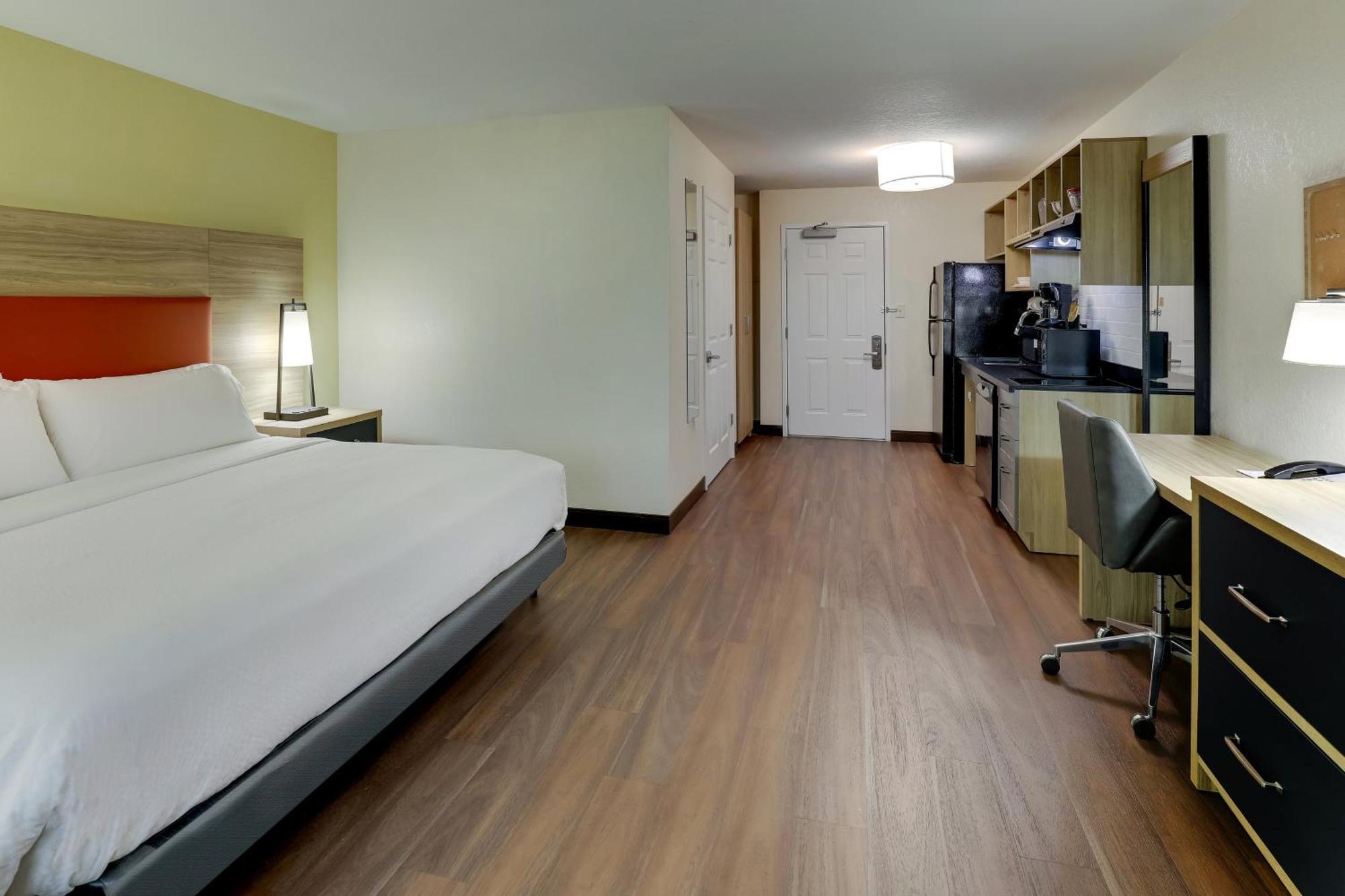 Candlewood By Ihg Hotel Lexington