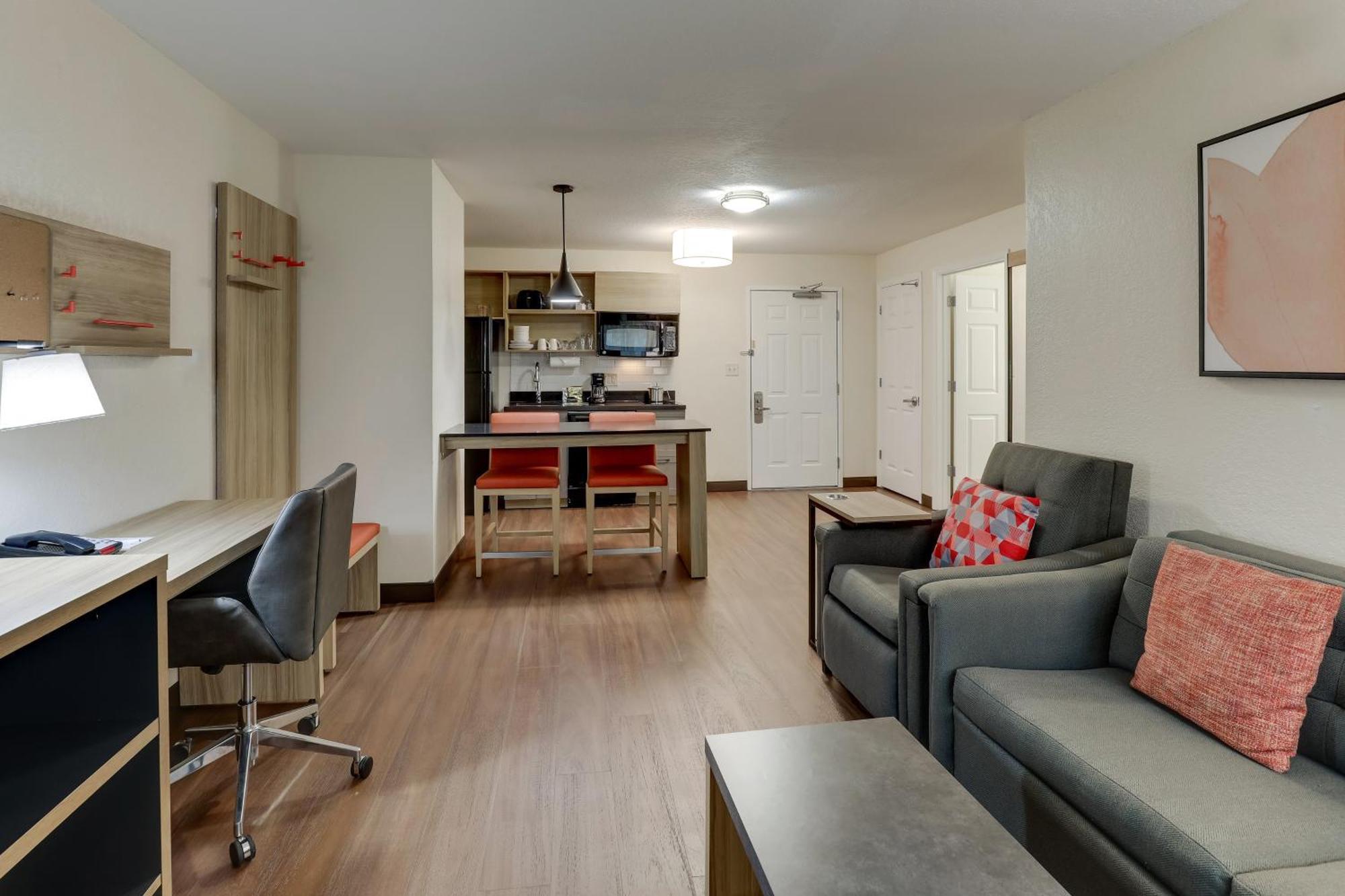 Candlewood By Ihg Lexington