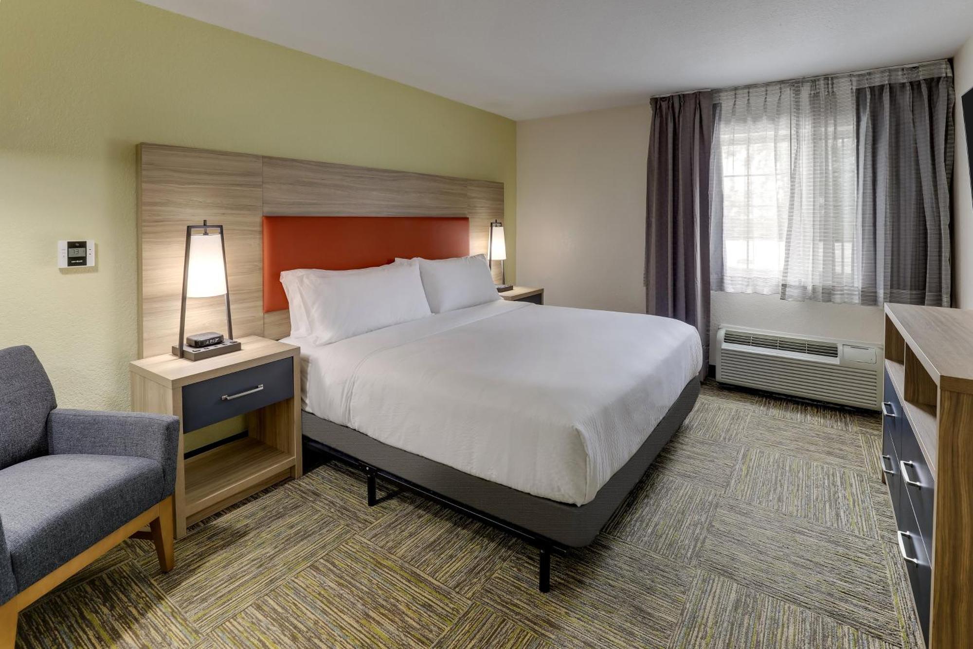 Candlewood By Ihg Hotel