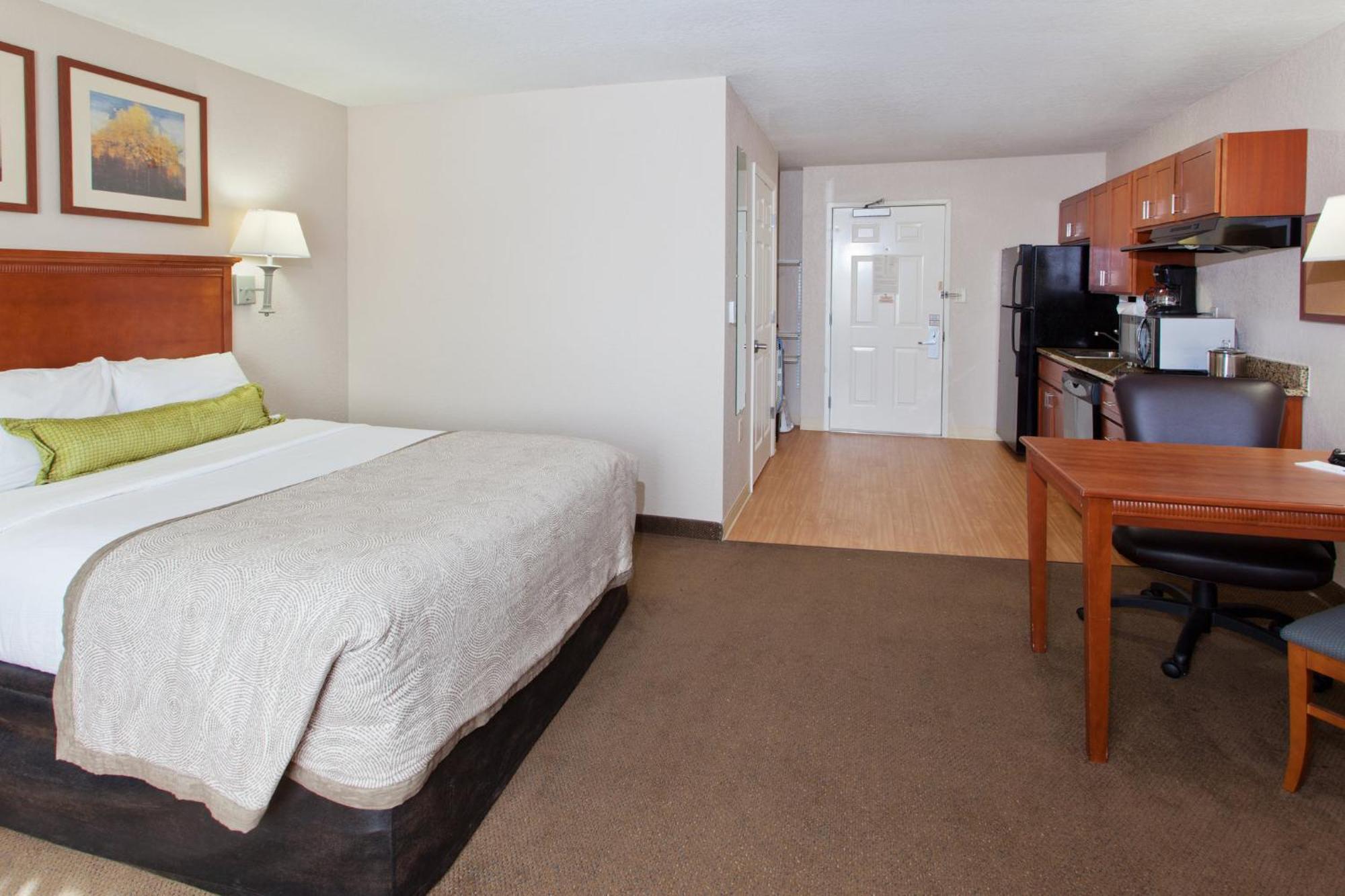 Candlewood By Ihg Hotel Lexington